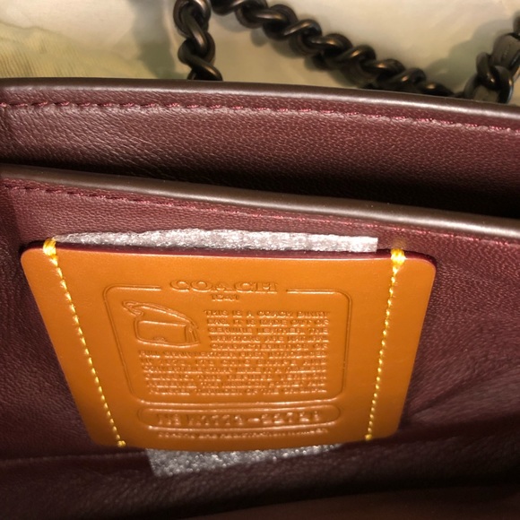 Coach quilted Dinky bag. - Picture 4 of 4